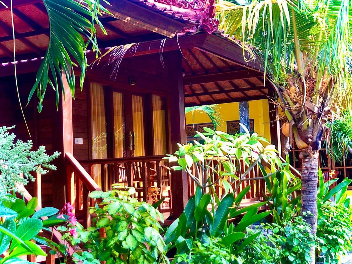 Lembongan Tropical Guesthouse Dış mekan fotoğraf