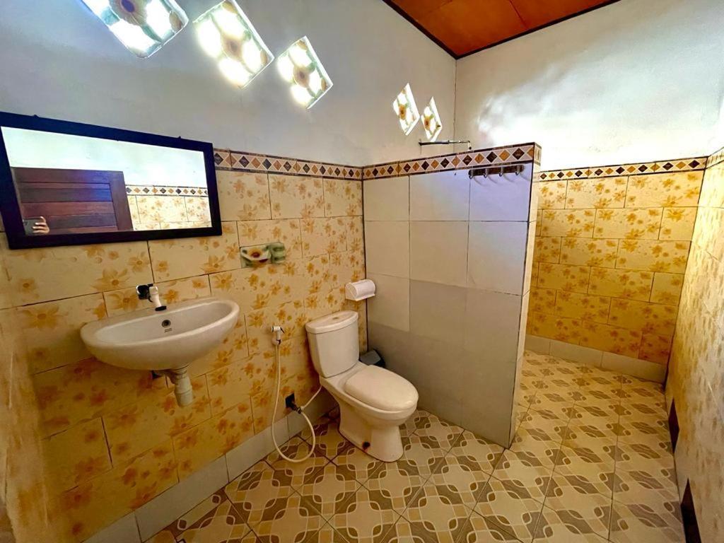 Lembongan Tropical Guesthouse Dış mekan fotoğraf